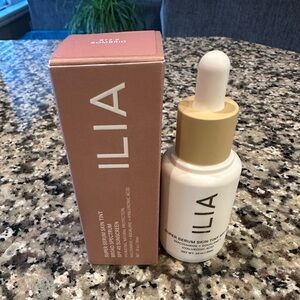ILIA Super Serum Skin Tint SPF 40 in Sombrio ST2.5